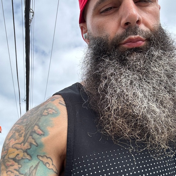 Mark Posh, although I do identify as a Joey (not a baby kangaroo 🦘tho;) 😂 - Picture 6 of 7